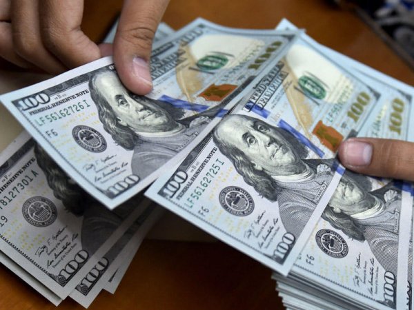 Dövlət Neft Fondu 48 milyon ABŞ dolları satdı