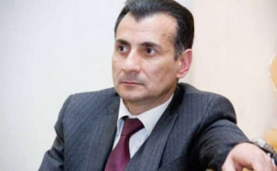 Mirşahin Ağayev xanımı ilə bağlı dezinformasiya yayanları məhkəməyə verir