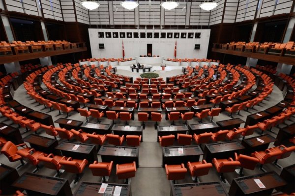 Türkiyənin siyasi partiyaları Bundestaqın qətnaməsini pisləyən birgə bəyanat qəbul ediblər  Böyüt