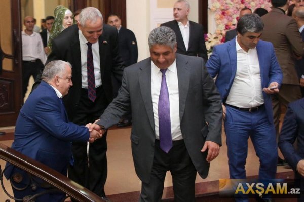 Azərbaycanlı nazir idmançının toyunda 