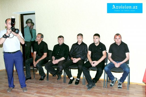 Amnistiyadan ilk sevinənlər... - Fotolar