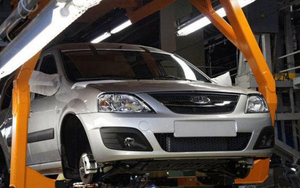 "AvtoVAZ" maşınlarını geri çağırır