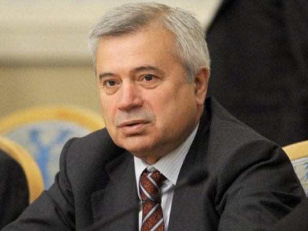 Azərbaycanlı milyonçu neft çatışmazlığından danışdı