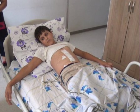 Cəlilabadda 35 yaşlı kişi 13 yaşlı uşağı bıçaqlayıb