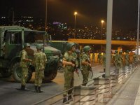 Türkiyədə 1200 əsgər sərbəst buraxıldı