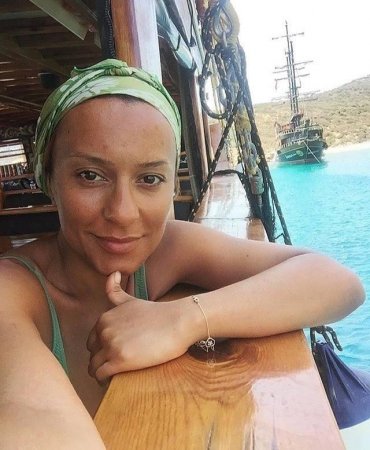 Tünzalə Ağayeva belə istrahət edir - FOTO