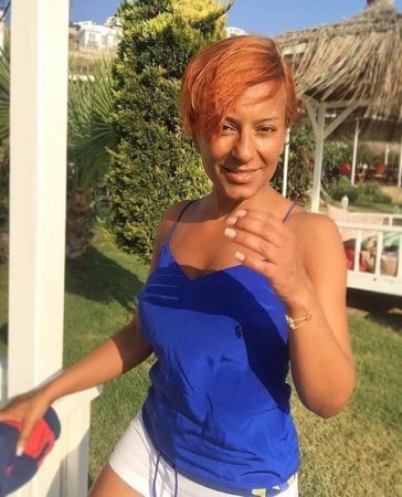 Tünzalə Ağayeva belə istrahət edir - FOTO