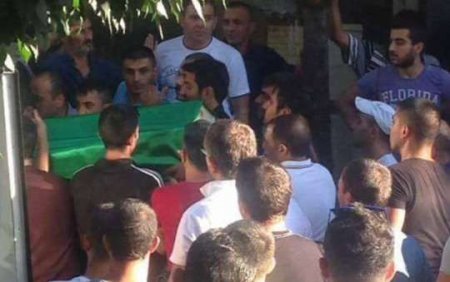 Lənkəranskinin cənazəsi məscidə aparılarkən... - FOTO/VİDEO