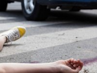 DƏHŞƏT: Yük maşını məktəbli qızın üstündən keçdi