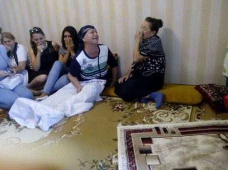 Həkimlər balama kömək etmədilər- dünyasını dəyişən pilot xanımın anası