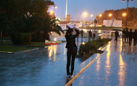 Üzən Bakı... - FOTO