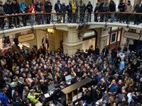 "iPhone 7" satışa çıxarıldı, ajiotaj yarandı