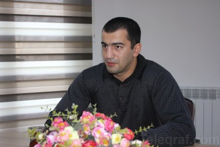 “Atam səhv diaqnozdan öldü” – Telman Adıgözəlovun oğlu