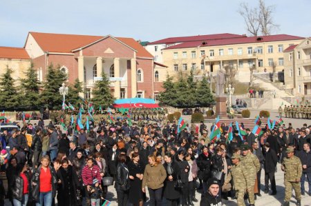 DAŞKƏSƏNDƏ 9 NOYABR – DÖVLƏT BAYRAĞI GÜNÜ MÜNASİBƏTİLƏ
