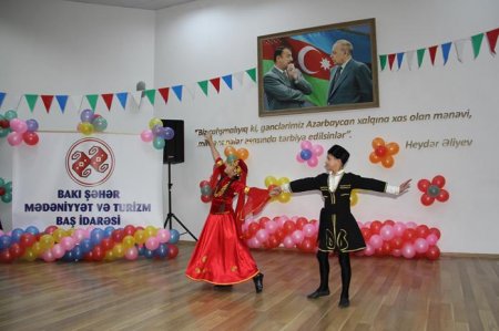 1 dekabr - AİDS-lə Beynəlxalq Mübarizə gününə həsr olunmuş tədbir keçirilib - FOTO