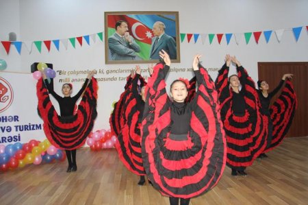 1 dekabr - AİDS-lə Beynəlxalq Mübarizə gününə həsr olunmuş tədbir keçirilib - FOTO