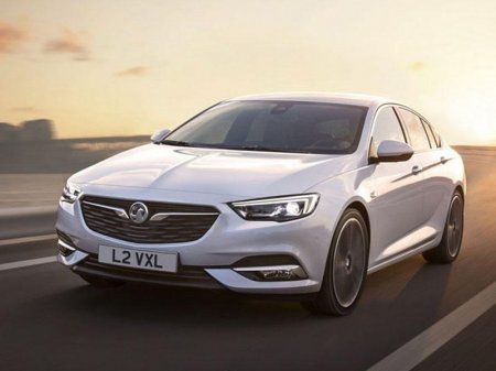 Opel hetçbek Insignia təqdim etdi - FOTO