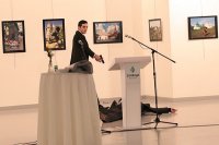 Arxadan vurulan güllə...