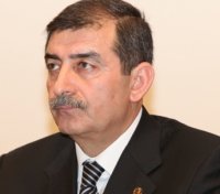Biznesdən icra başçısı postuna gedən politoloq kimdir? - Dosye