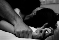 14 yaşlı qızını zorladılar, anası boğub öldürdü - Bakıda dəhşət