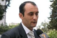 Fikrət Fərəməzoğlu Kürdəxanı təcridxanasında aclıq edir