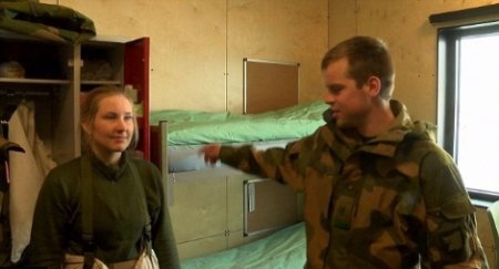 Kişi və qadın əsgərlər eyni otaqda yatır, eyni hamamda... - Norveç ordusundan FOTOLAR