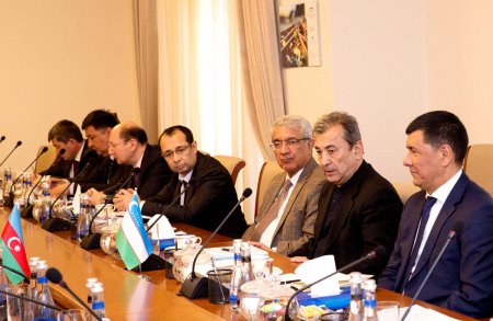 Azərbaycan və Özbəkistan yükdaşımalarla bağlı memorandum imzaladı - FOTO