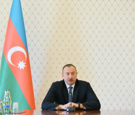 Prezident İlham Əliyev Azərbaycan Ordusunun aprel qələbələrinin ildönümü ilə əlaqədar bir qrup hərbçimizlə görüş keçirib - FOTO