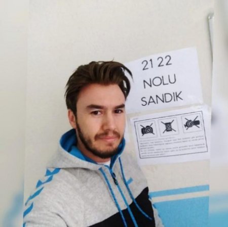 Məşhurlar səsvermədə - fotolar
