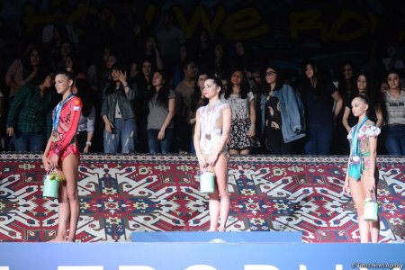 Bakıda bədii gimnastika üzrə Dünya Kubokunun fərdi çıxışlar üzrə qalibləri mükafatlandırılıb