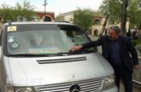 Hacıqabulda ov edən ərəblərin atdığı güllə mikroavtobusa dəydi