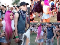 Sinə və göbək dekoltesi ilə festivala damğa vurdu - Fotolar