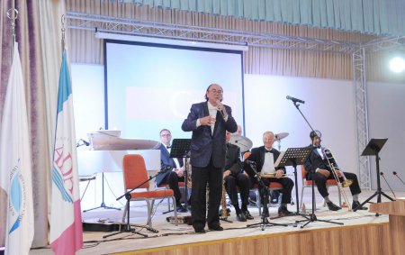 Birinci vitse-prezident Mehriban Əliyeva Milli Aviasiya Akademiyası və ADA Universitetinin Respublika Günü münasibətilə birgə tədbirində iştirak edib - FOTO