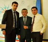 Az.TV.-nin Ukrayna müxbiri sədrin adını niyə və nədə hallandırır? 