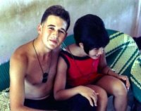 ABŞ əsgərləri işğal etdikləri torpaqlarda yaşayan qızlarla...- FOTOLAR