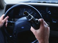 Yol polisi "hacı pivəsi" içən sürücünü "sərxoş" tutdu