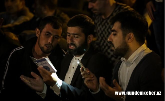 Şəkillərdə: Fatimeyi Zəhra məscidində 3-cü Qədr gecəsi