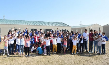 Heydər Əliyev Fondunun vitse-prezidenti Leyla Əliyeva IDEA Heyvanlara Qayğı Mərkəzində sağlamlıq imkanları məhdud uşaqlar üçün təşkil edilən tədbirdə iştirak edib - FOTO