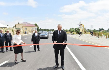 Prezident İlham Əliyev yenidən qurulan Cocuq Mərcanlı kəndində görülən işlərlə tanış olub - FOTO