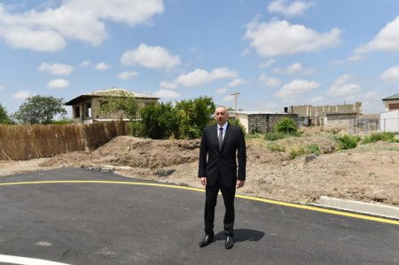 Prezident İlham Əliyev yenidən qurulan Cocuq Mərcanlı kəndində görülən işlərlə tanış olub - FOTO