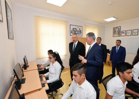 Prezident İlham Əliyev yenidən qurulan Cocuq Mərcanlı kəndində görülən işlərlə tanış olub - FOTO