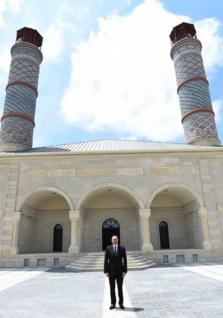 Prezident İlham Əliyev yenidən qurulan Cocuq Mərcanlı kəndində görülən işlərlə tanış olub - FOTO