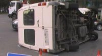 Şəmkirdə mikroavtobus aşıb, xəsarət alanlar var