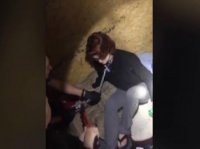 2 aydır zəncirlənib zorlanan qadının xilas edilmə anı - VİDEO - FOTO