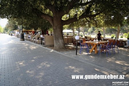 Bulvar ərazisində yenə "sadə çay" problemi: "Hər ay 1500 manat icarə pulu veririk"