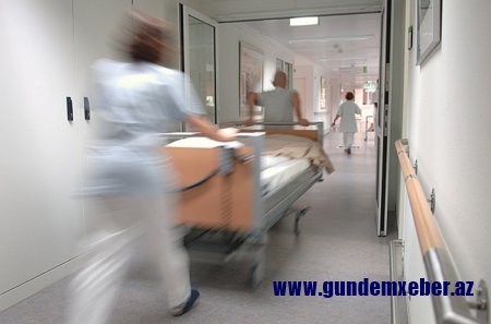 Bakıda bir nəfər avtobusun altında qaldı