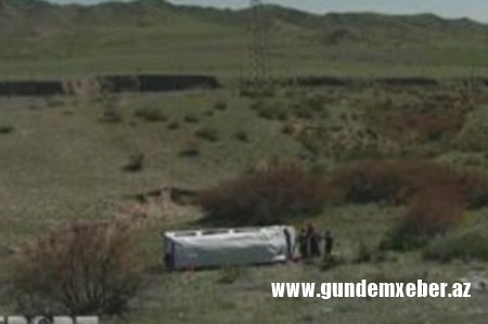 Siyəzəndə sərnişin avtobusu aşdı — 8 yaralı - YENİLƏNİB