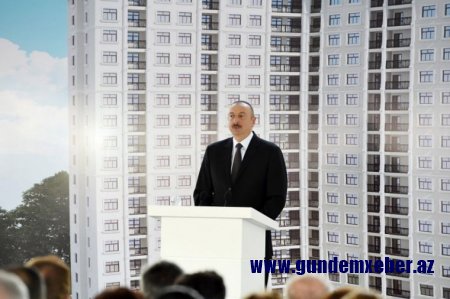 Dövlət başçısı: "Jurnalistlər mənim köməkçilərimdir"
