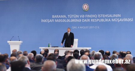 İlham Əliyev Qaxda müşavirə keçirir - Foto