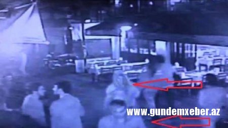 Ofisiant tualetin yerini soruşan qızı zorladı - FOTO